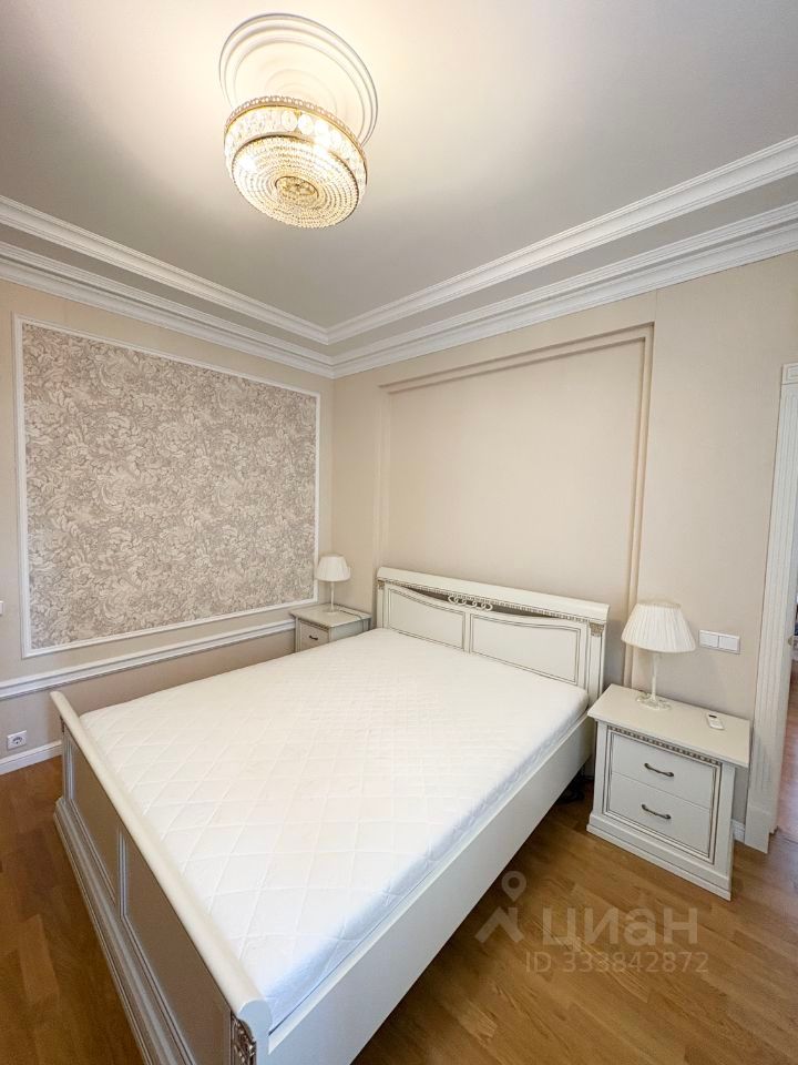 m. Ploschad Gagarina: Apartment, 2-rooms