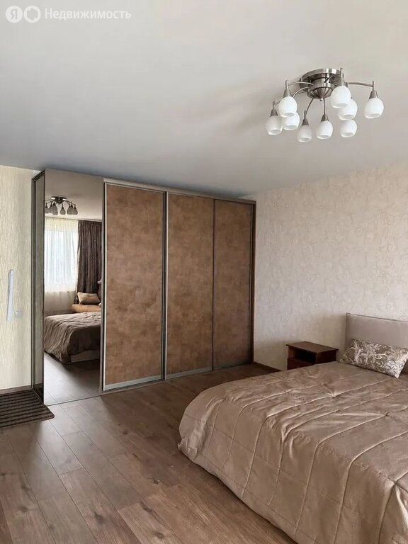 m. Ulitsa Akademika Yangelya: Apartment, studio