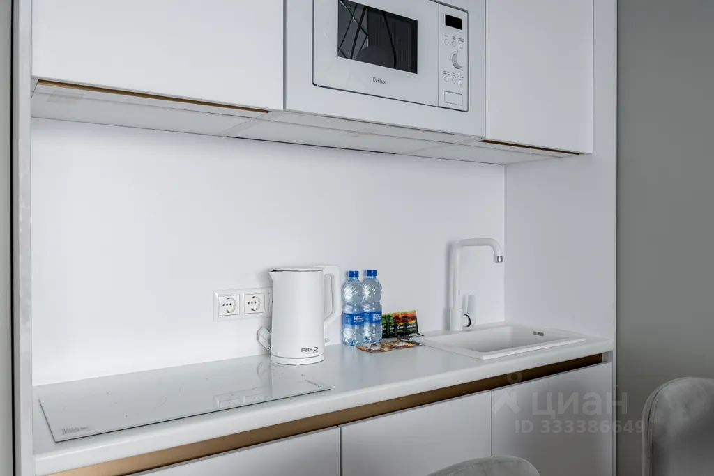 m. Troparevo: Apartment, studio