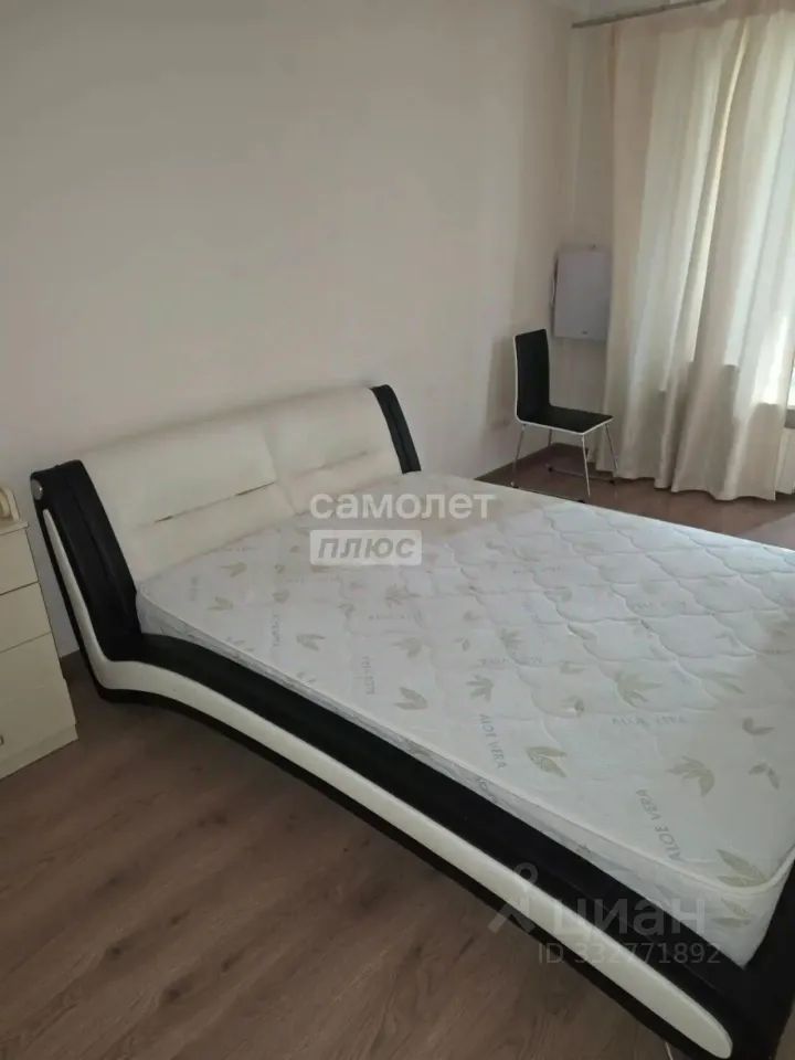 m. Pavshino: Apartment, 2-rooms