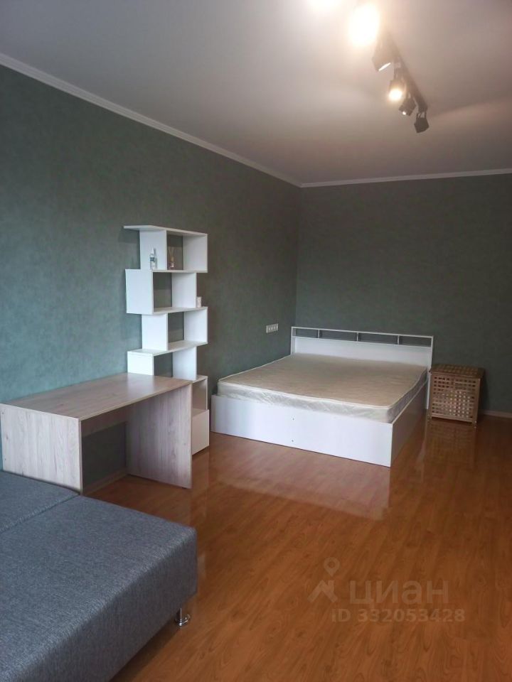 m. Baumanskaya: Apartment, 1-rooms