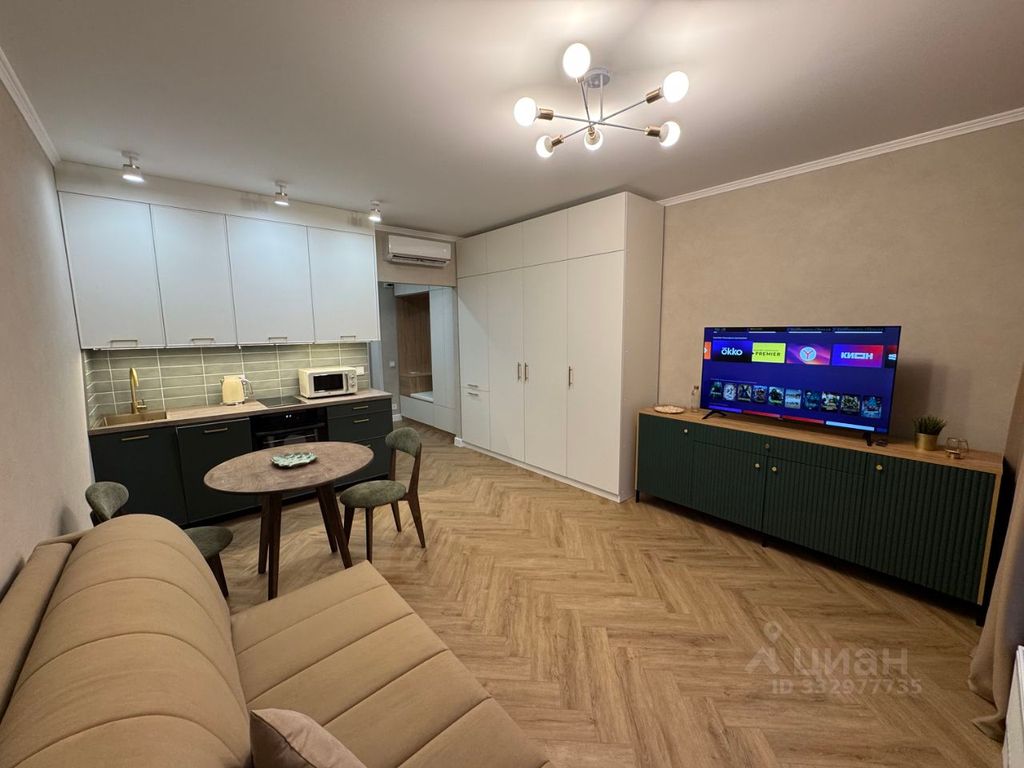 m. Park Pobedy: Apartment, studio