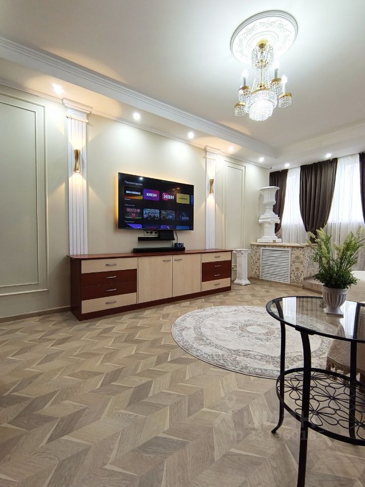 m. Generala Tyuleneva: Apartment, 2-rooms