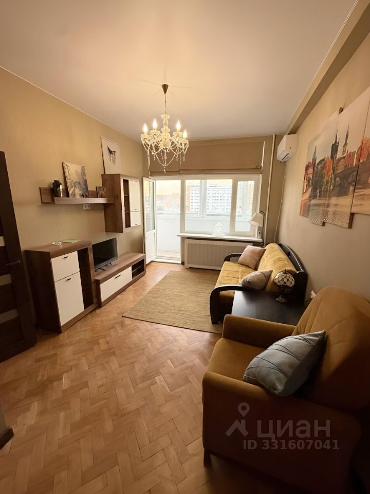 m. Kropotkinskaya: Apartment, 1-rooms