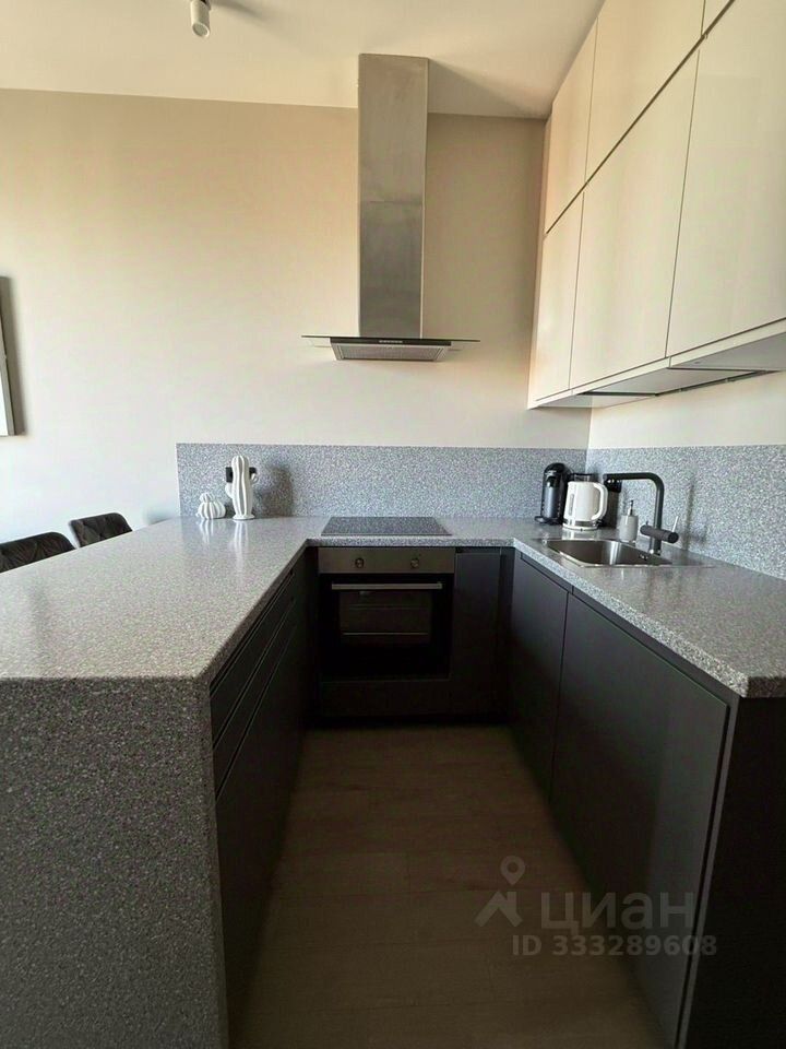 m. Ulitsa 1905 goda: Apartment, 2-rooms