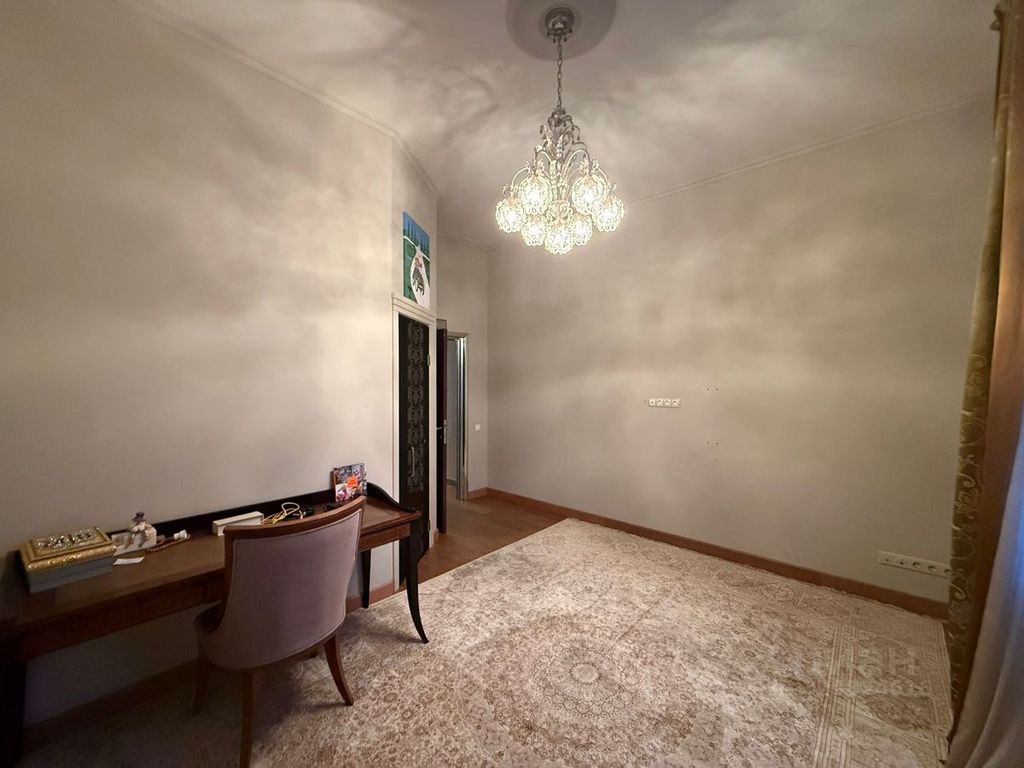 m. Solnechnaya: Apartment, 3-rooms