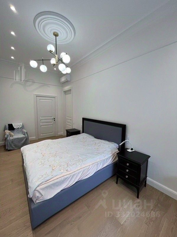m. Trubnaya: Apartment, 4-rooms