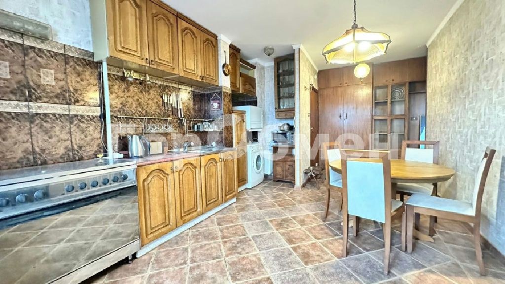 m. Yugo-Zapadnaya: Apartment, 3-rooms