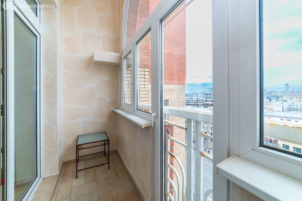 m. Polyanka: Apartment, 2-rooms