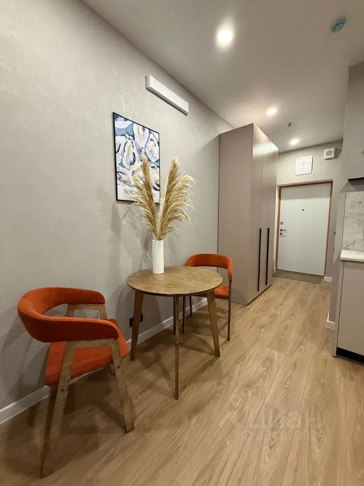 m. Maryina Roscha: Apartment, studio