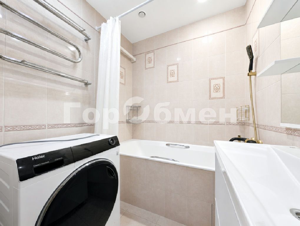 m. Bratislavskaya: Apartment, 3-rooms