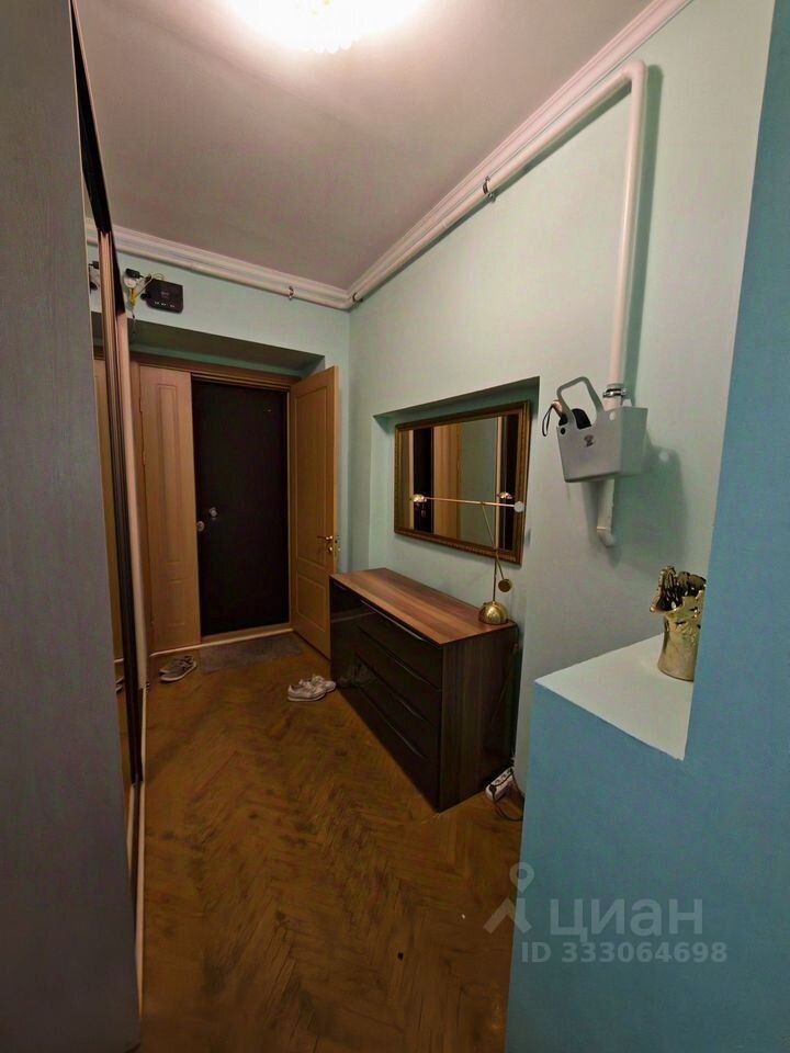 m. Barrikadnaya: Apartment, 3-rooms