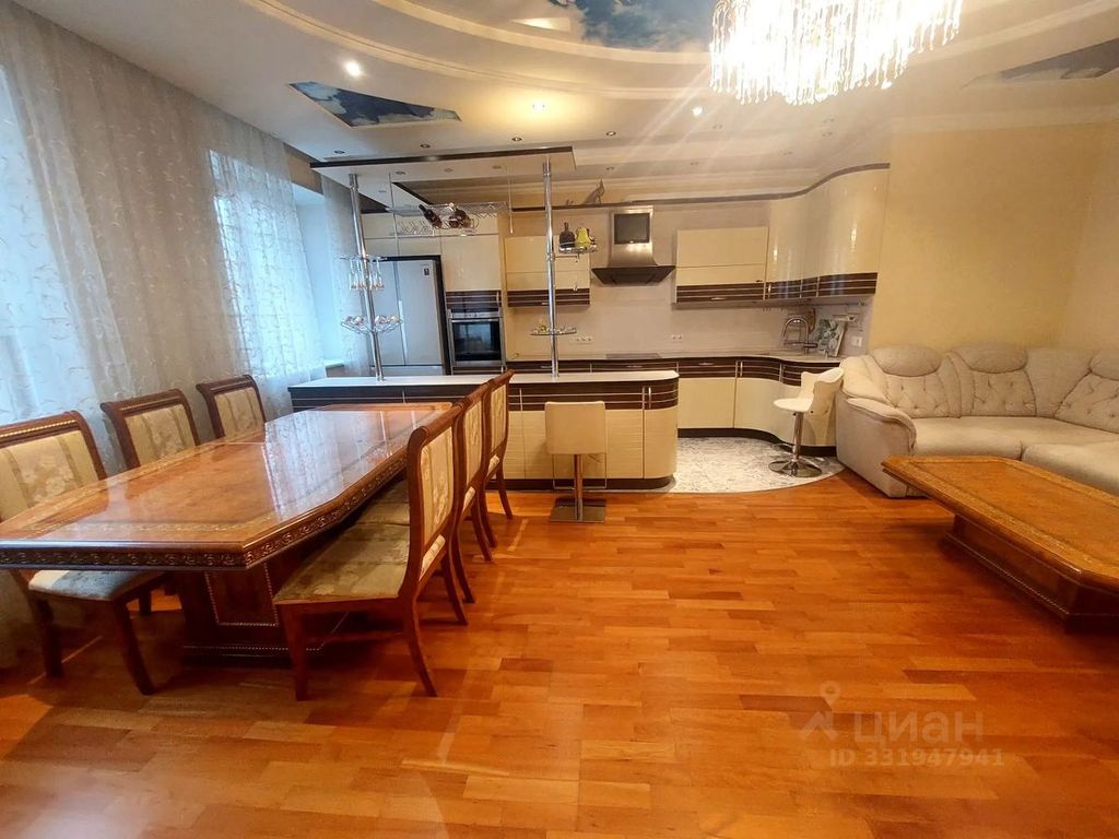 m. Yugo-Zapadnaya: Apartment, 3-rooms