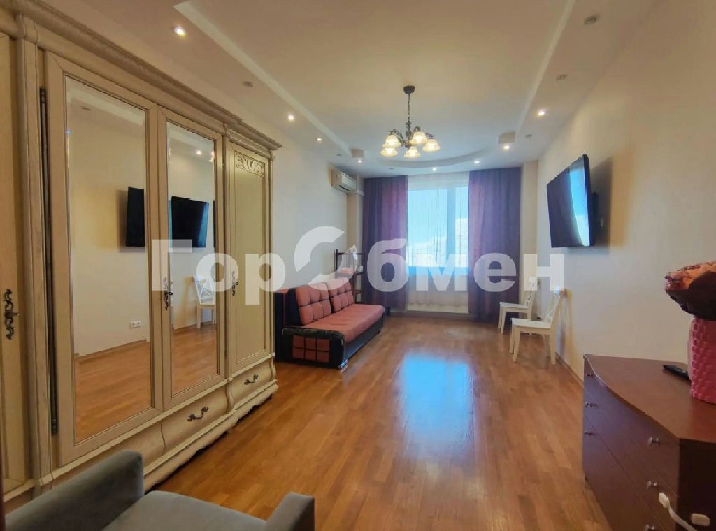 m. Narodnoe Opolchenie: Apartment, 2-rooms