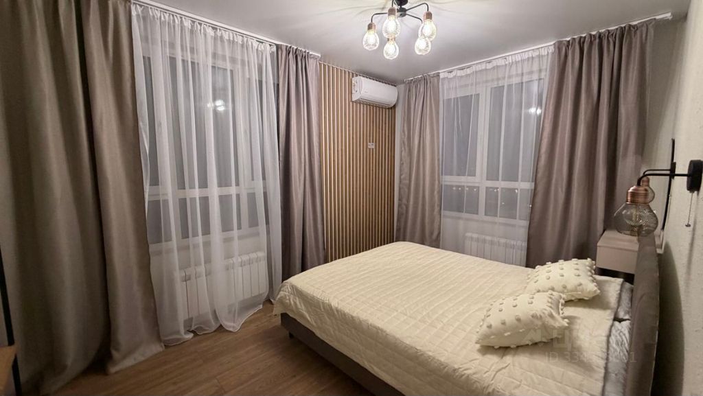 m. Lukhmanovskaya: Apartment, 2-rooms