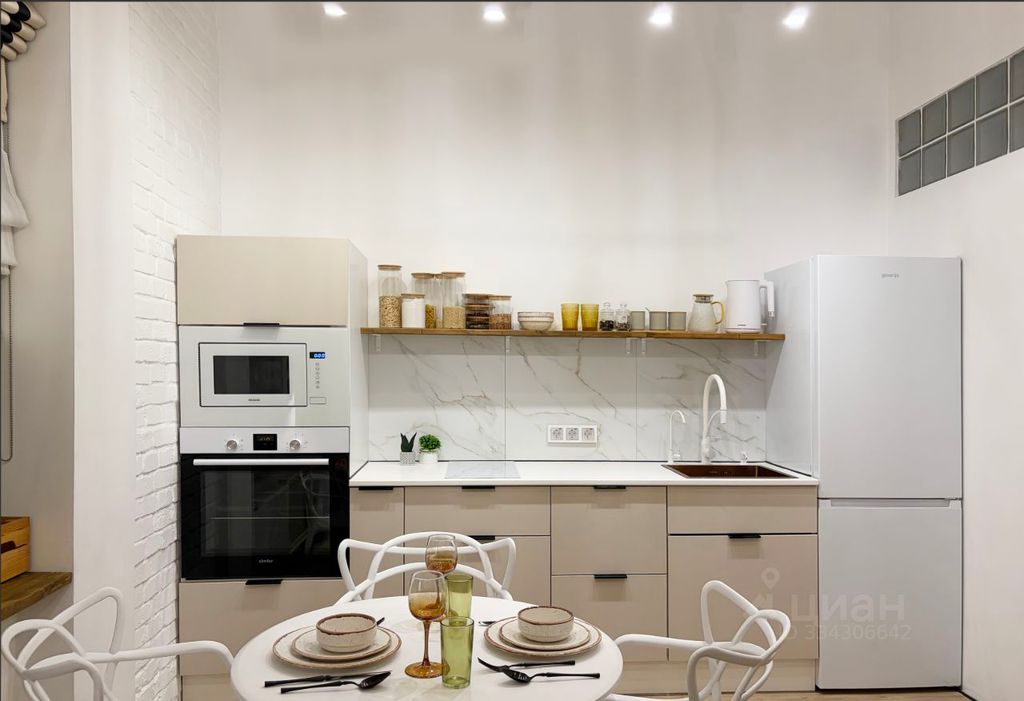 m. Kalitniki: Apartment, studio