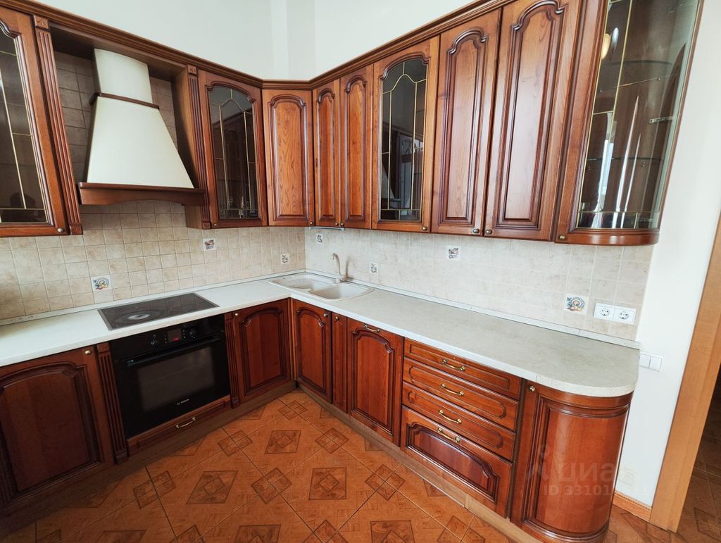 m. Lubyanka: Apartment, 3-rooms