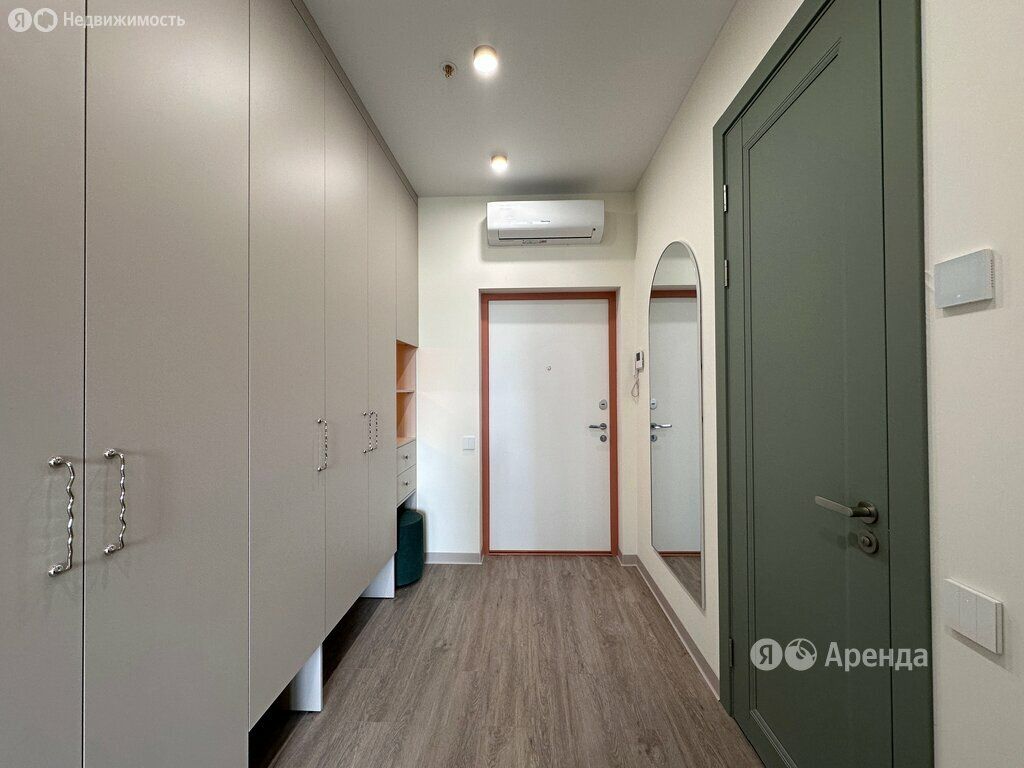 m. Maryina Roscha: Apartment, studio