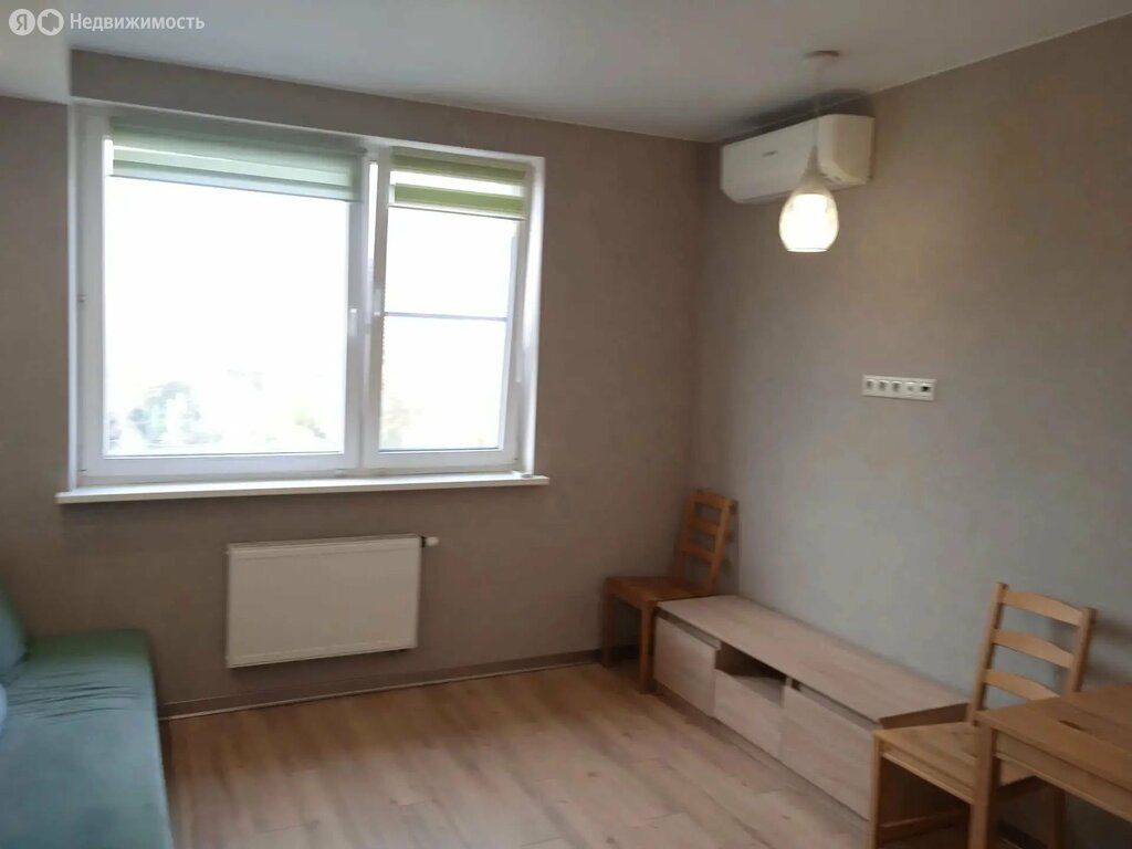 m. Lukhmanovskaya: Apartment, 2-rooms