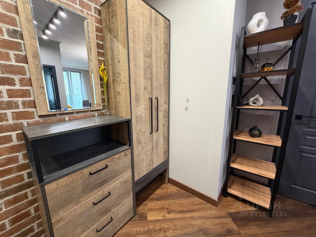 m. ZIL: Apartment, 1-rooms