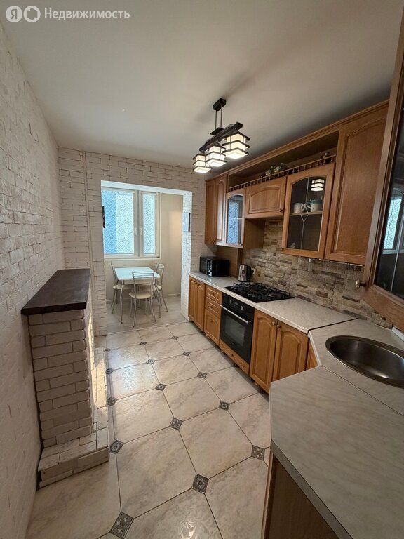 m. Ulitsa Dmitrievskogo: Apartment, 3-rooms
