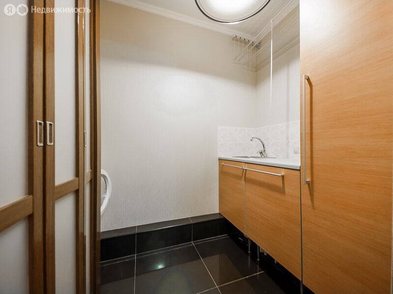 m. Akademicheskaya: Apartment, 3-rooms