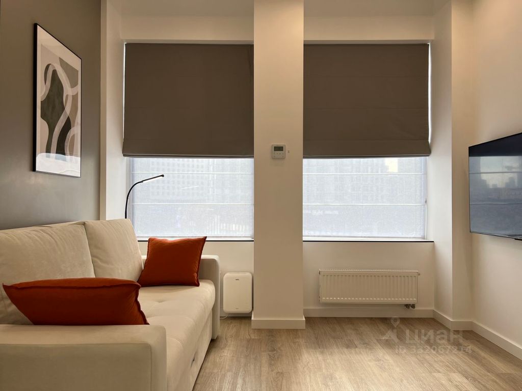 m. ZIL: Apartment, 2-rooms