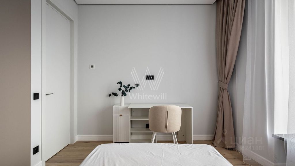 m. Chkalovskaya: Apartment, 3-rooms