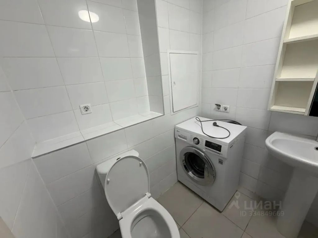 m. Ulitsa Dmitrievskogo: Apartment, 2-rooms