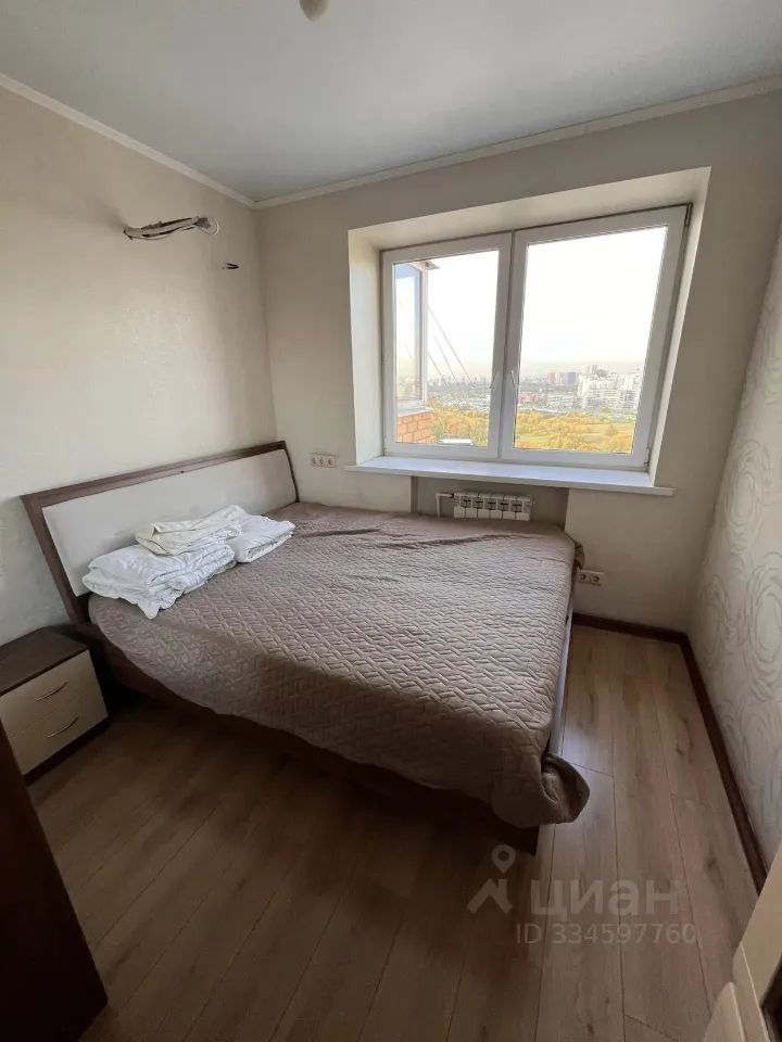m. Lukhmanovskaya: Apartment, 2-rooms