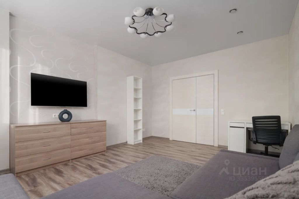 m. Нагатинская: Apartment, 2-rooms