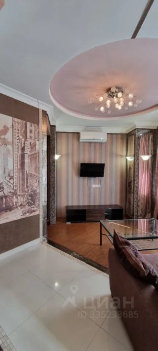 m. Kropotkinskaya: Apartment, 1-rooms