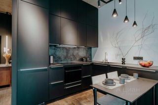 m. ZIL: Apartment, 2-rooms