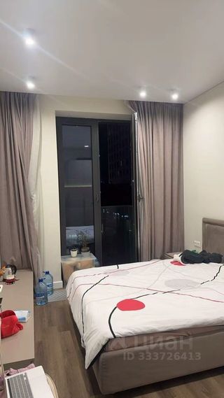 m. ZIL: Apartment, 2-rooms