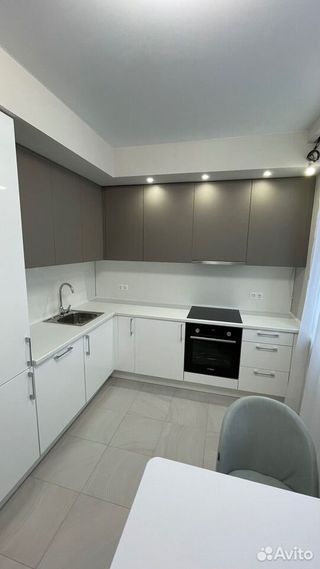 m. ZIL: Apartment, 1-rooms