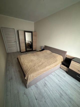 m. Lukhmanovskaya: Apartment, 2-rooms