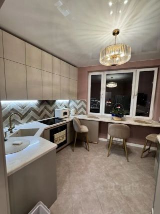 m. ZIL: Apartment, 2-rooms