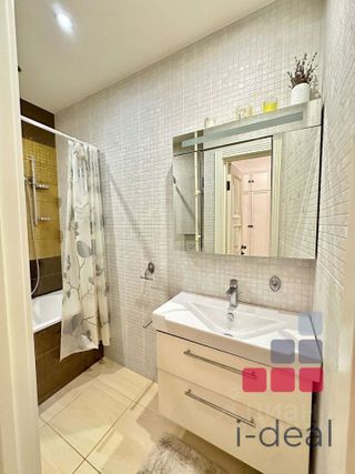 m. Ulitsa 1905 goda: Apartment, 2-rooms