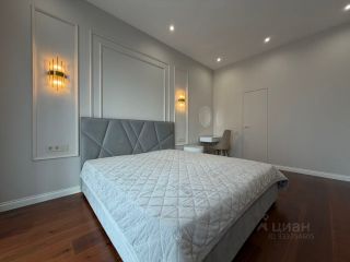 m. ZIL: Apartment, 2-rooms