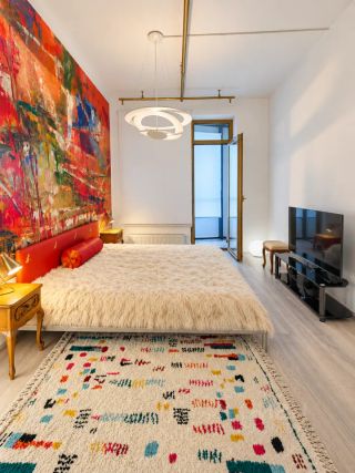 m. ZIL: Apartment, 2-rooms