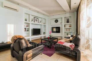 m. Oktyabrskaya: Apartment, 3-rooms