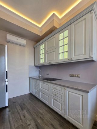 m. ZIL: Apartment, 1-rooms
