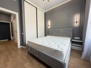 m. ZIL: Apartment, 2-rooms