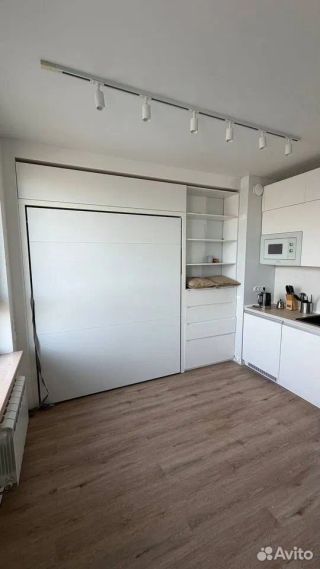 m. Lukhmanovskaya: Apartment, studio