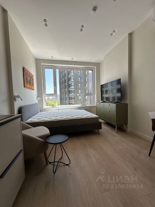 m. Verkhnie Kotly: Apartment, studio