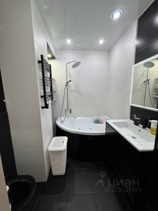 m. ZIL: Apartment, 2-rooms