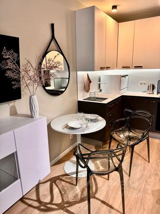 m. Opalikha: Apartment, studio