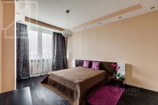 m. Oktyabrskaya: Apartment, 3-rooms