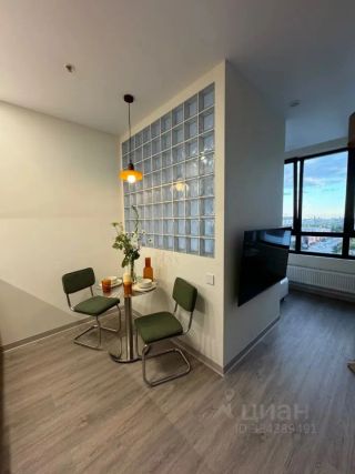 m. Maryina Roscha: Apartment, studio