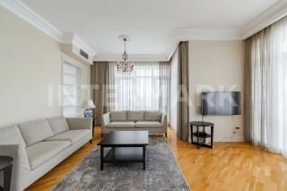 m. Arbatskaya: Apartment, 5-rooms